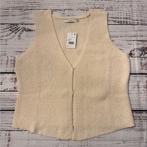 Lush Cream Textured Sleeveless Blouse
